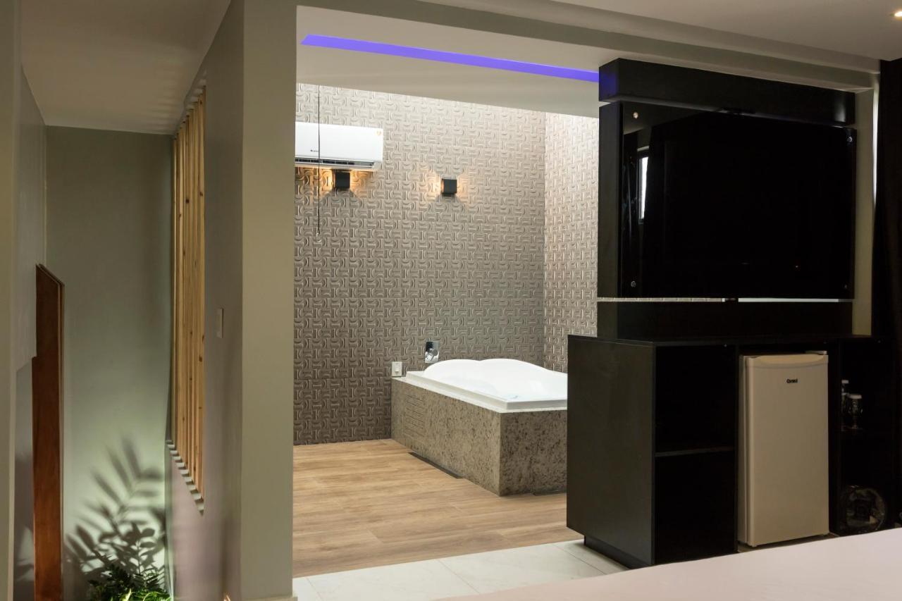 Drops Motel Brasilia Нуклео-Бандейранти Экстерьер фото